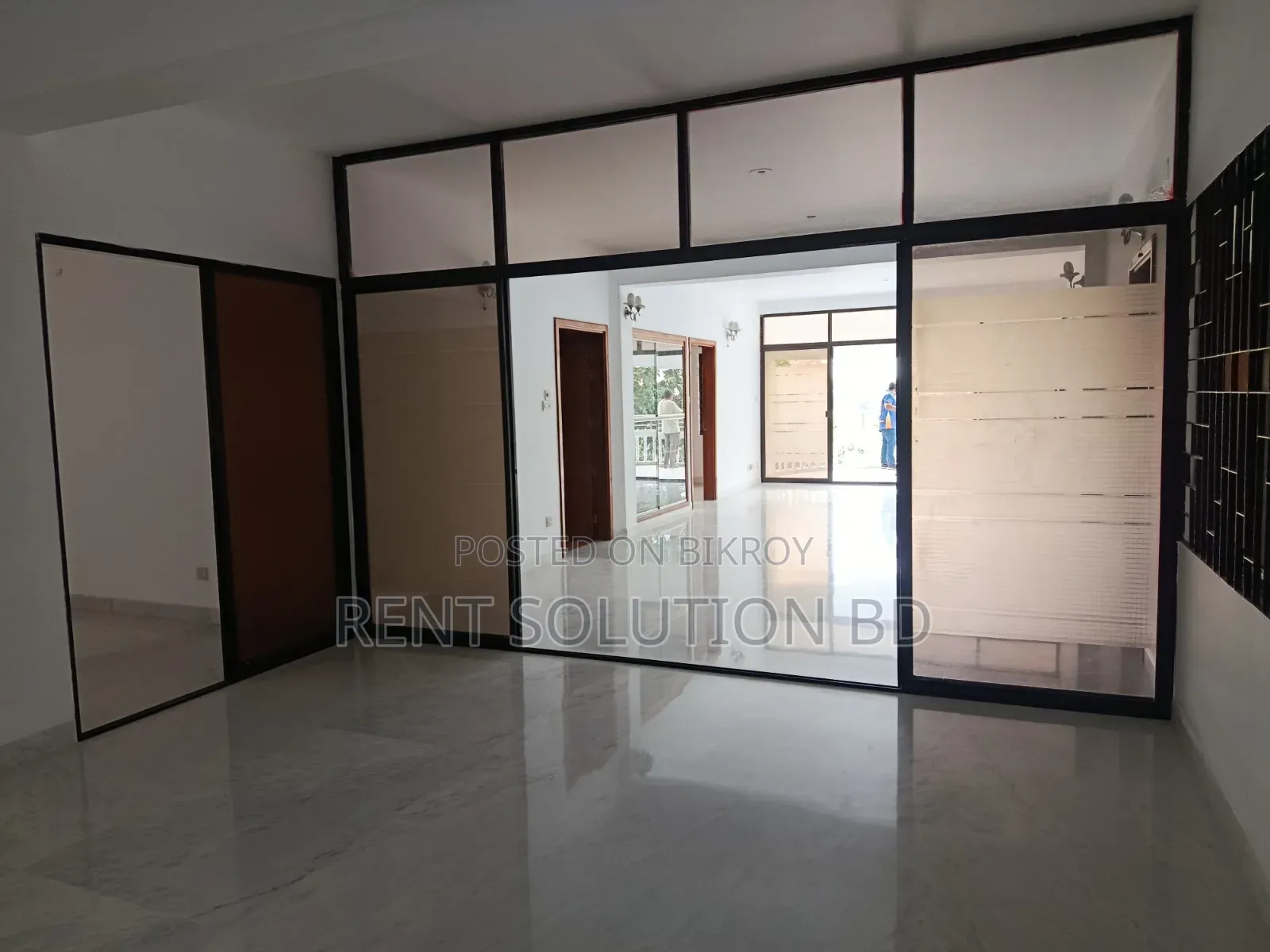 Lake View Luxurious Office Space Rent at Gulshan 1