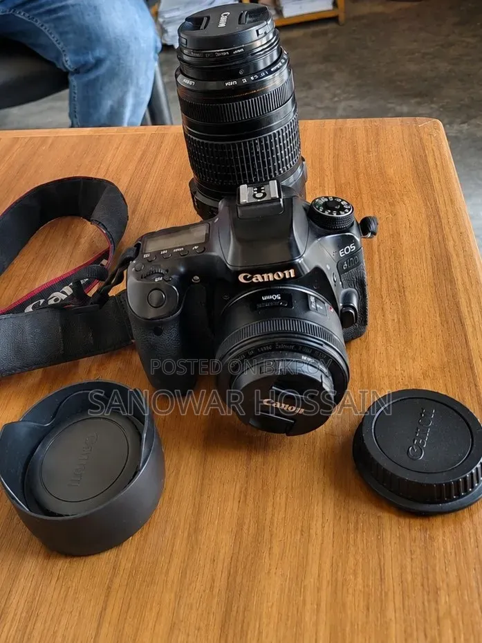 📷 Canon EOS 80D Camera With Lens for Sale! 📷
