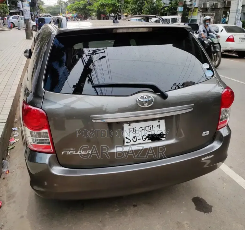Toyota Corolla Fielder 1.5 Liter Petrol Front-Wheel Drive 2010 Gray