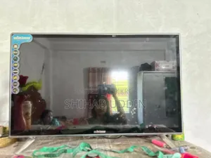 Minister 32 Inch LED TV (Model: 32J17) - Excellent Condition