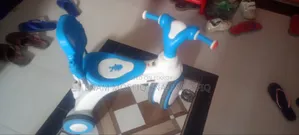 বাচ্চাদের গাড়ি