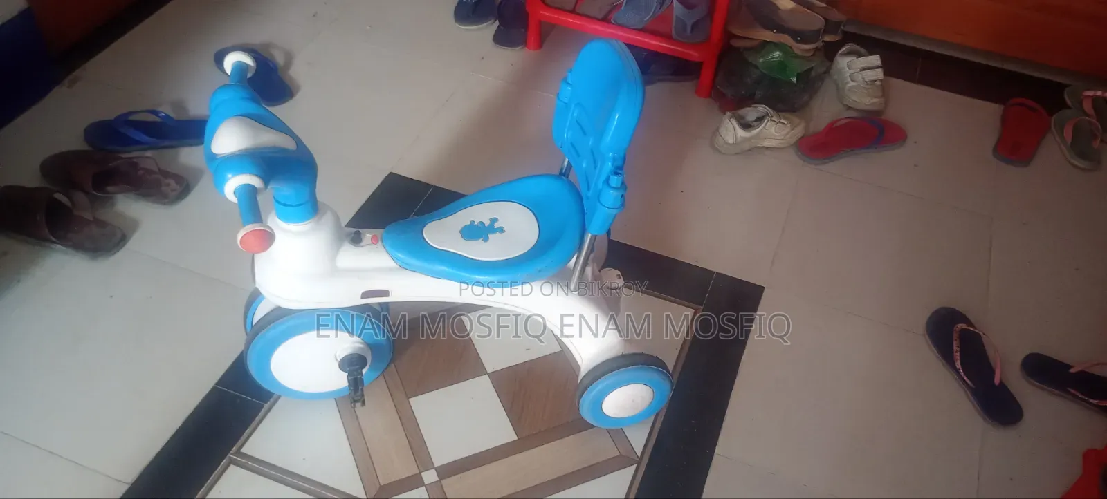 বাচ্চাদের গাড়ি