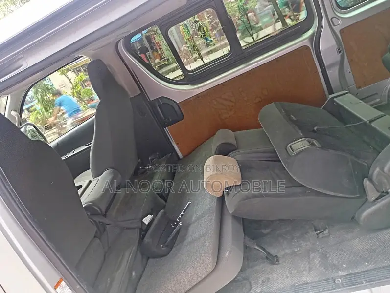 Toyota HiAce 2021 Silver