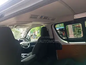 Toyota HiAce 2021 Silver