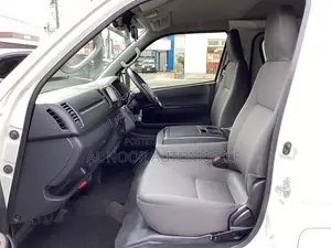 Toyota HiAce 2021 White