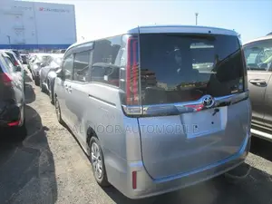 Toyota Noah 2020 Silver