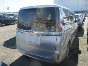 Toyota Noah 2020 Silver