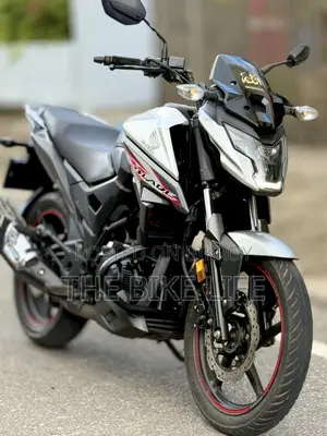 Honda X-Blade 160 2025 Silver