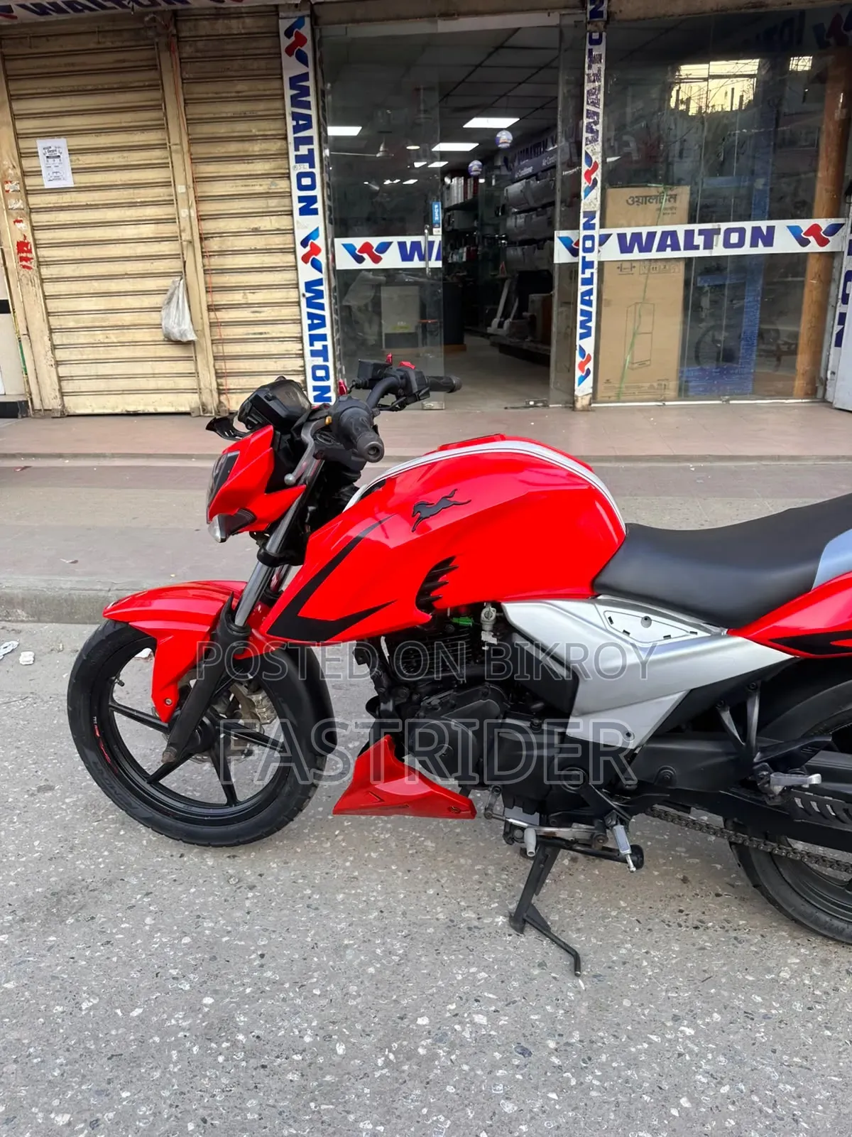 TVS Apache 160 4V 2019 Red