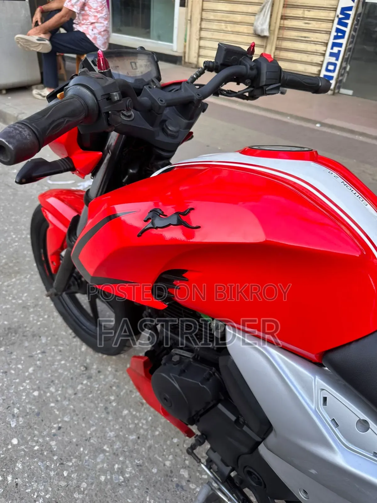 TVS Apache 160 4V 2019 Red