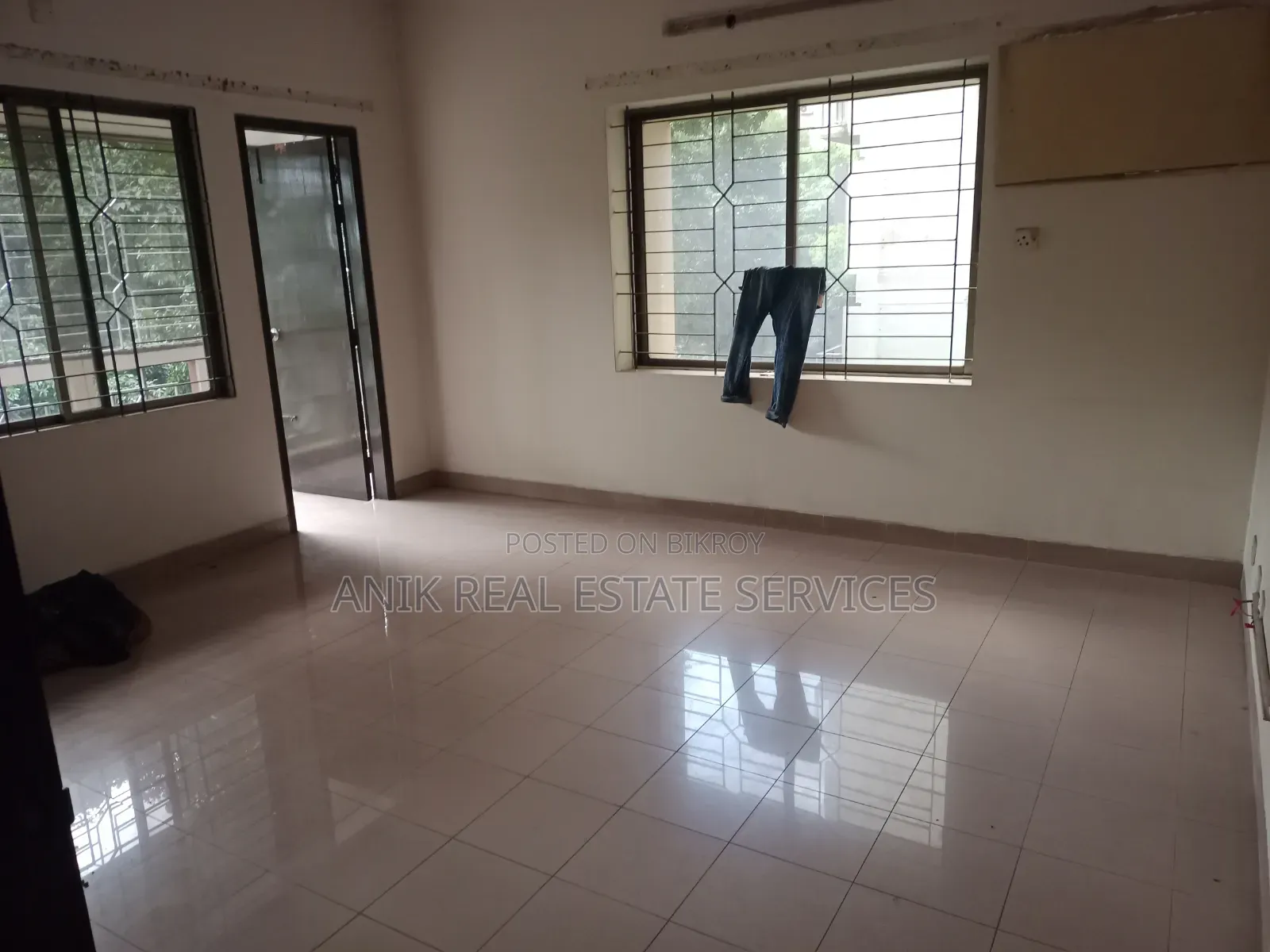 গুলশানের অনিক রিয়েল এস্টেটে ৩ বেডরুমের অ্যাপার্টমেন্ট বিক্রয়ের জন্য