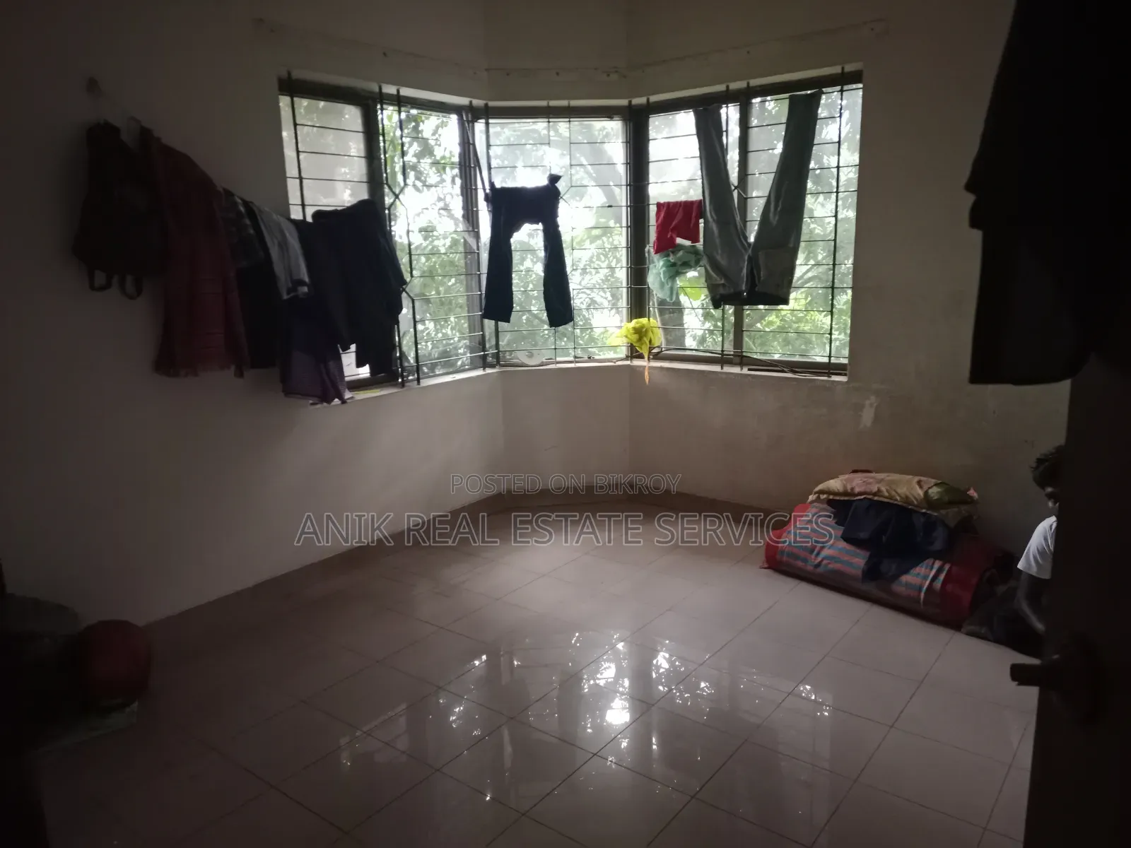 গুলশানের অনিক রিয়েল এস্টেটে ৩ বেডরুমের অ্যাপার্টমেন্ট বিক্রয়ের জন্য