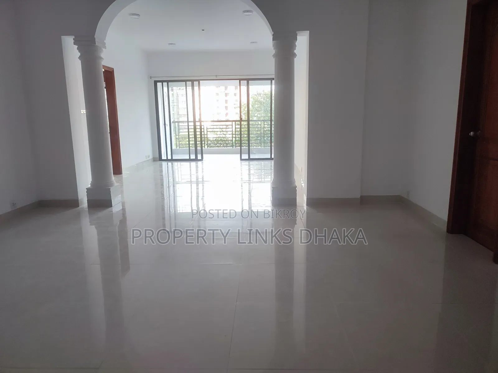 গুলশানে ৪ বেডরুমের অ্যাপার্টমেন্ট ভাড়ার জন্য