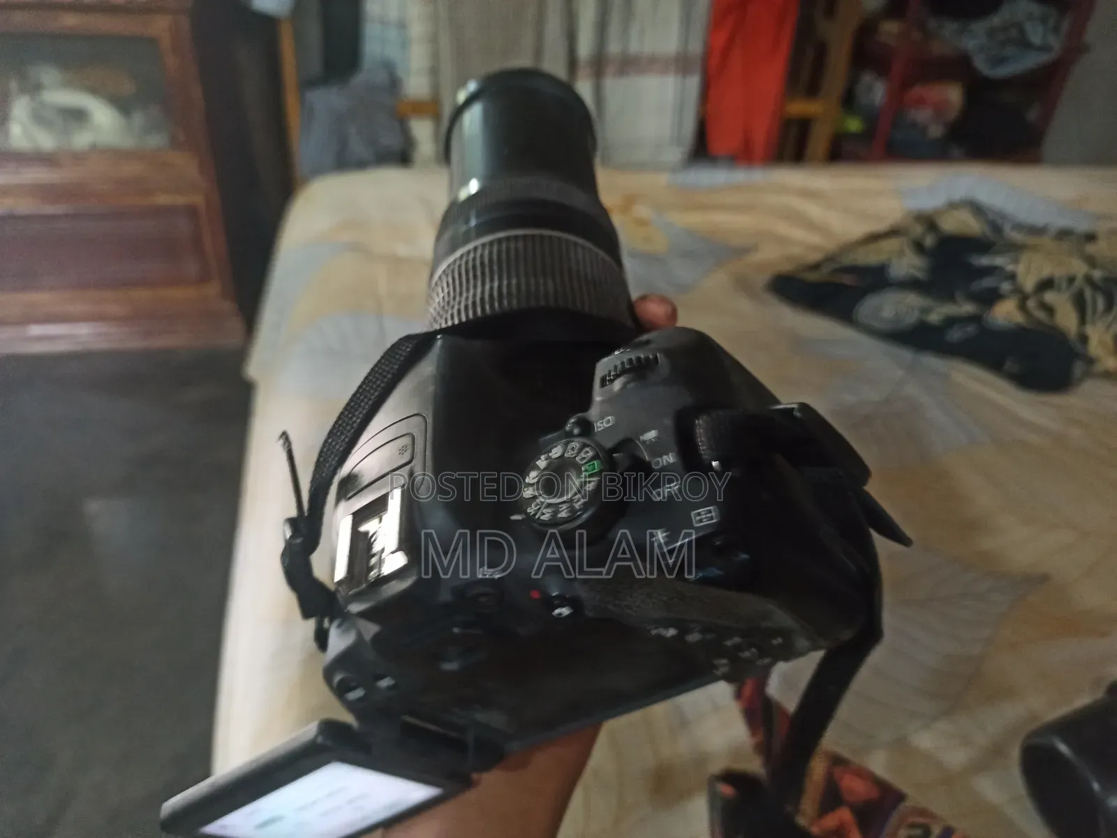 DSLR Camera