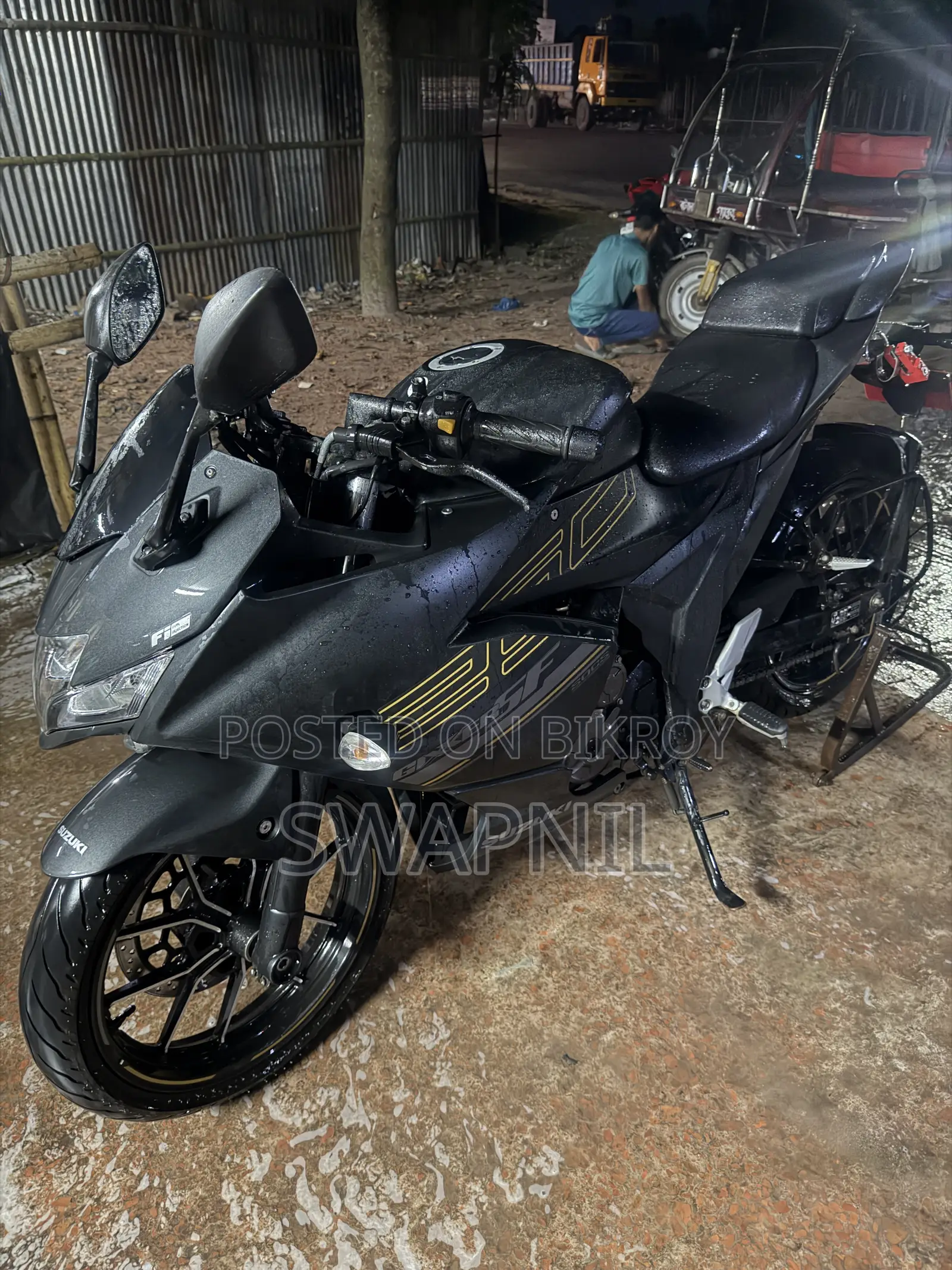 সুজুকি জিক্সার এসএফ ২৫০ ২০২৪ কালো