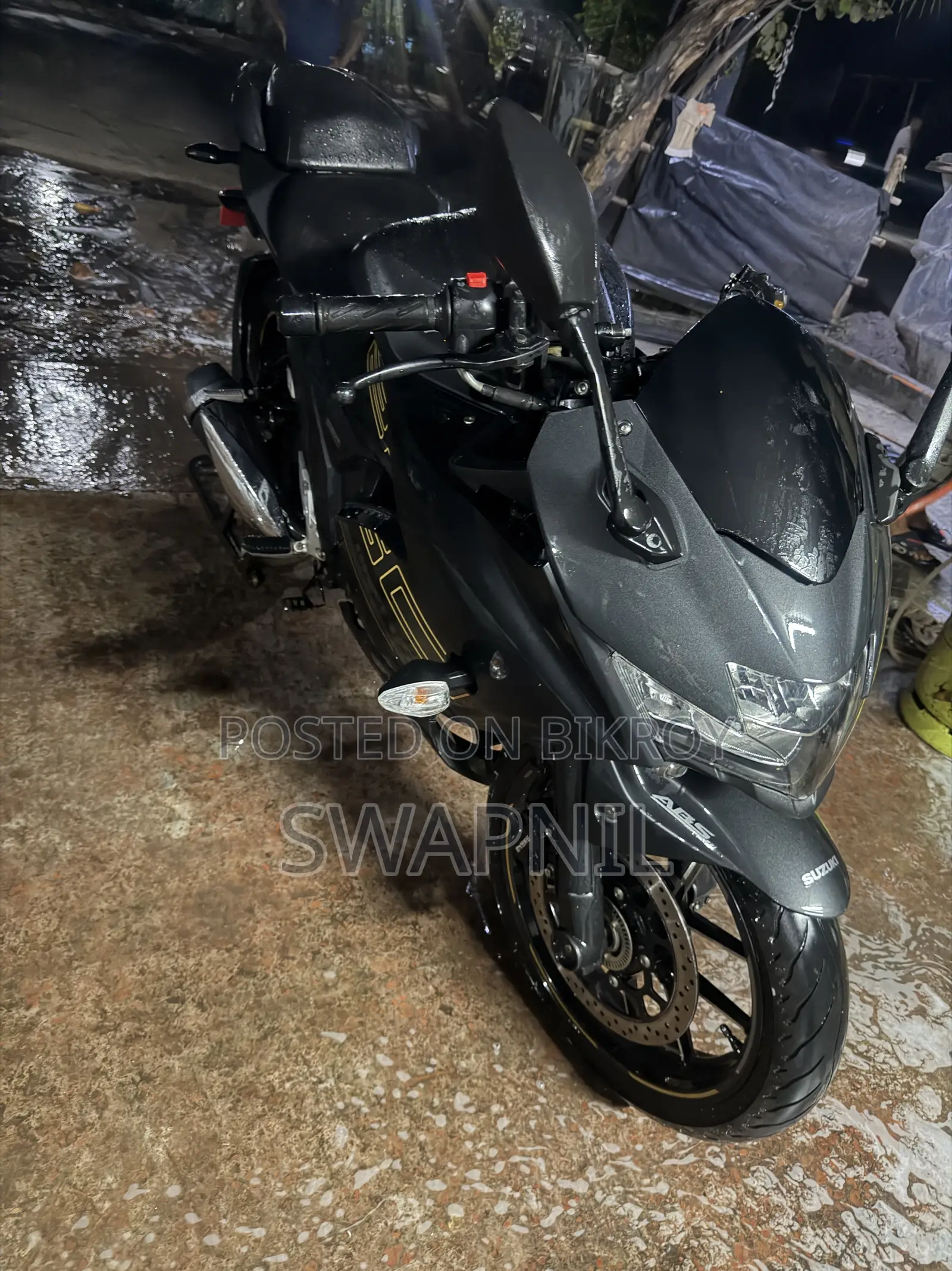 সুজুকি জিক্সার এসএফ ২৫০ ২০২৪ কালো