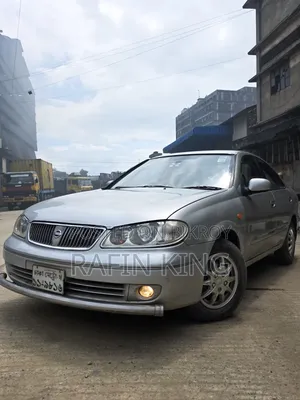 Nissan Sunny 2003 Silver