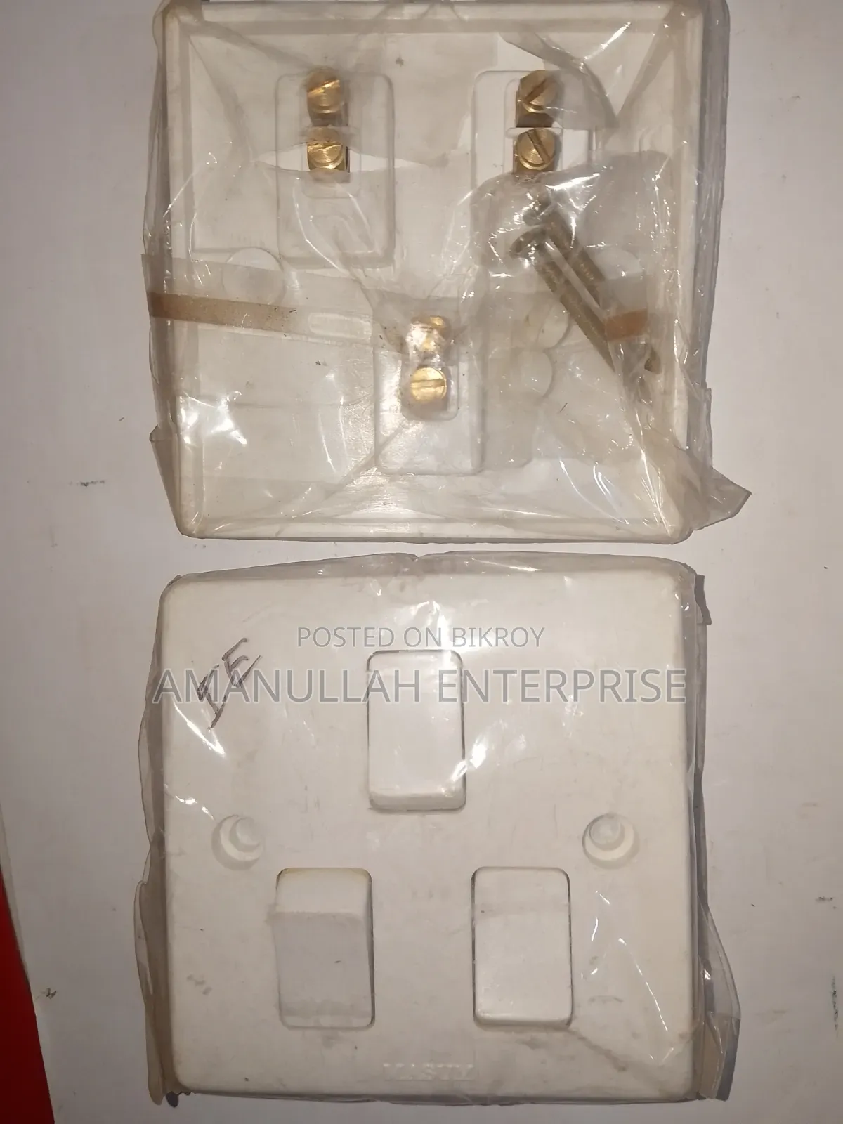 Classic White 3-Gang 2-Way Light Fan Switch | Online Electrical Shop