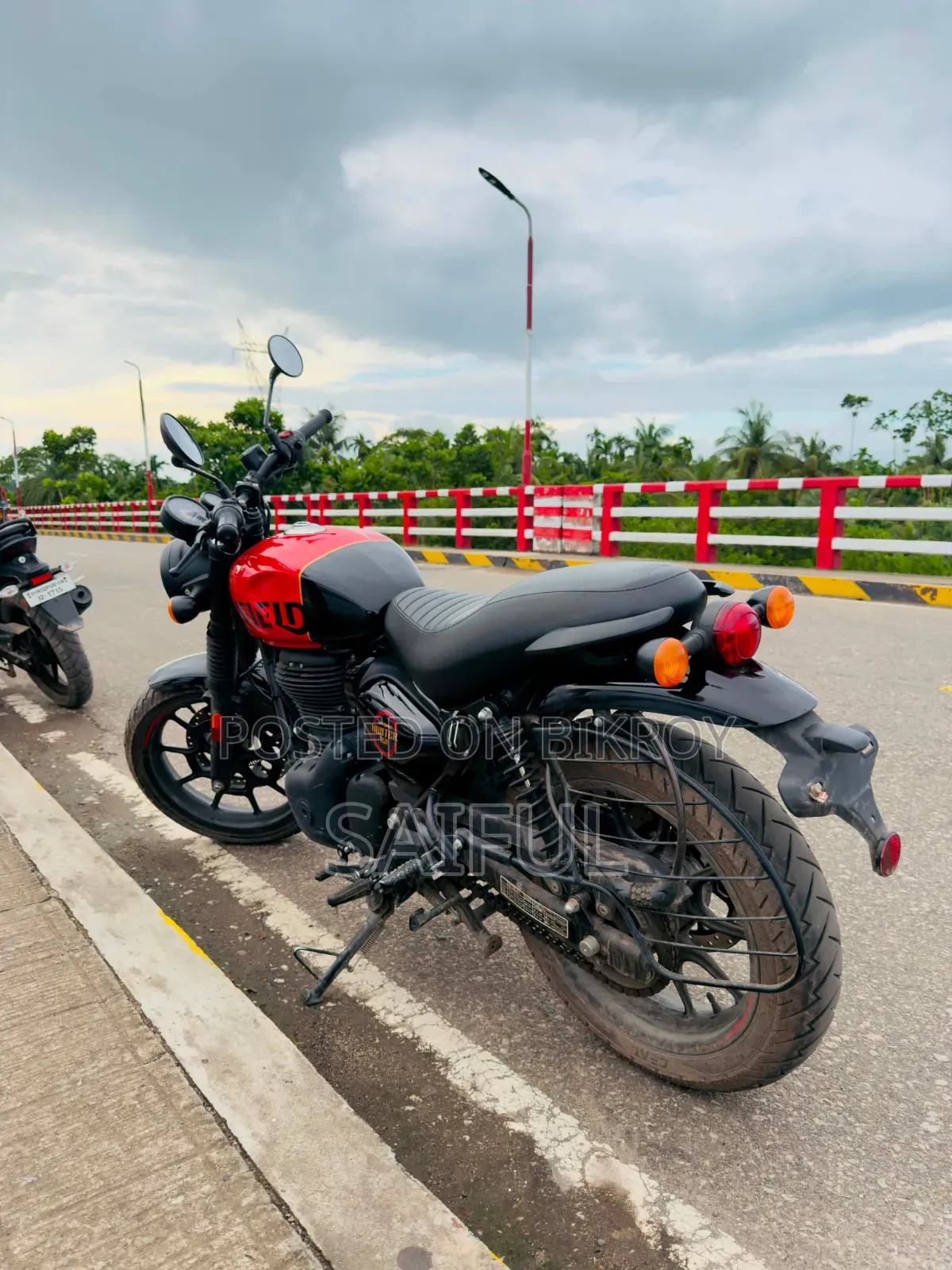 Royal Enfield Hunter 350 2025 Red