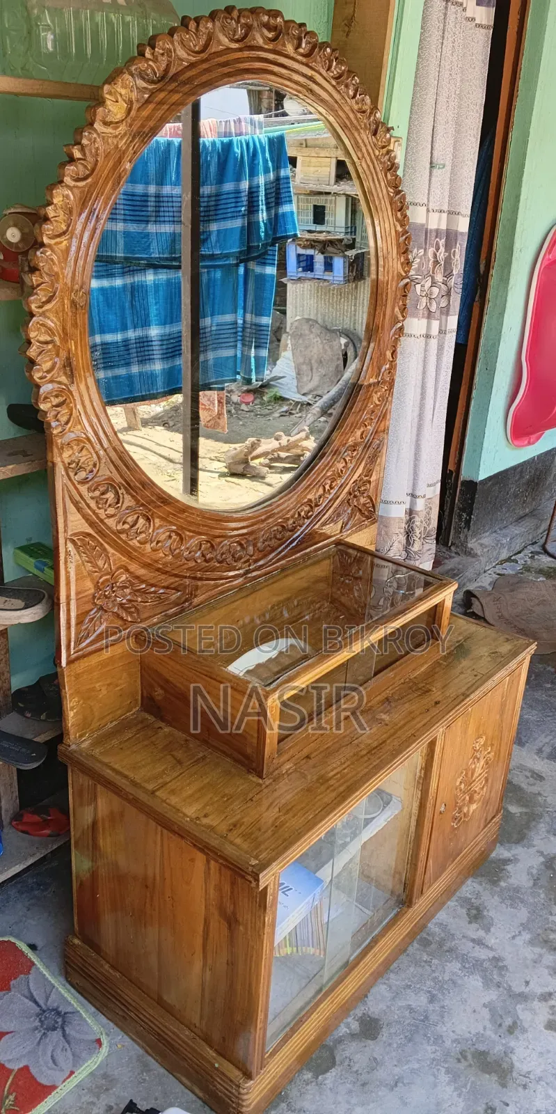 Beautiful wooden dressing table for sale.