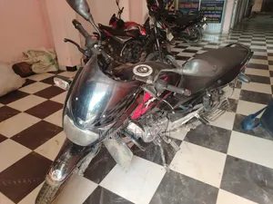 বাজাজ পালসার ১৫০ ২০১৫ কালো