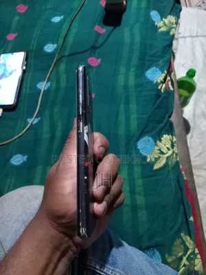 Vivo V19 128 GB Silver
