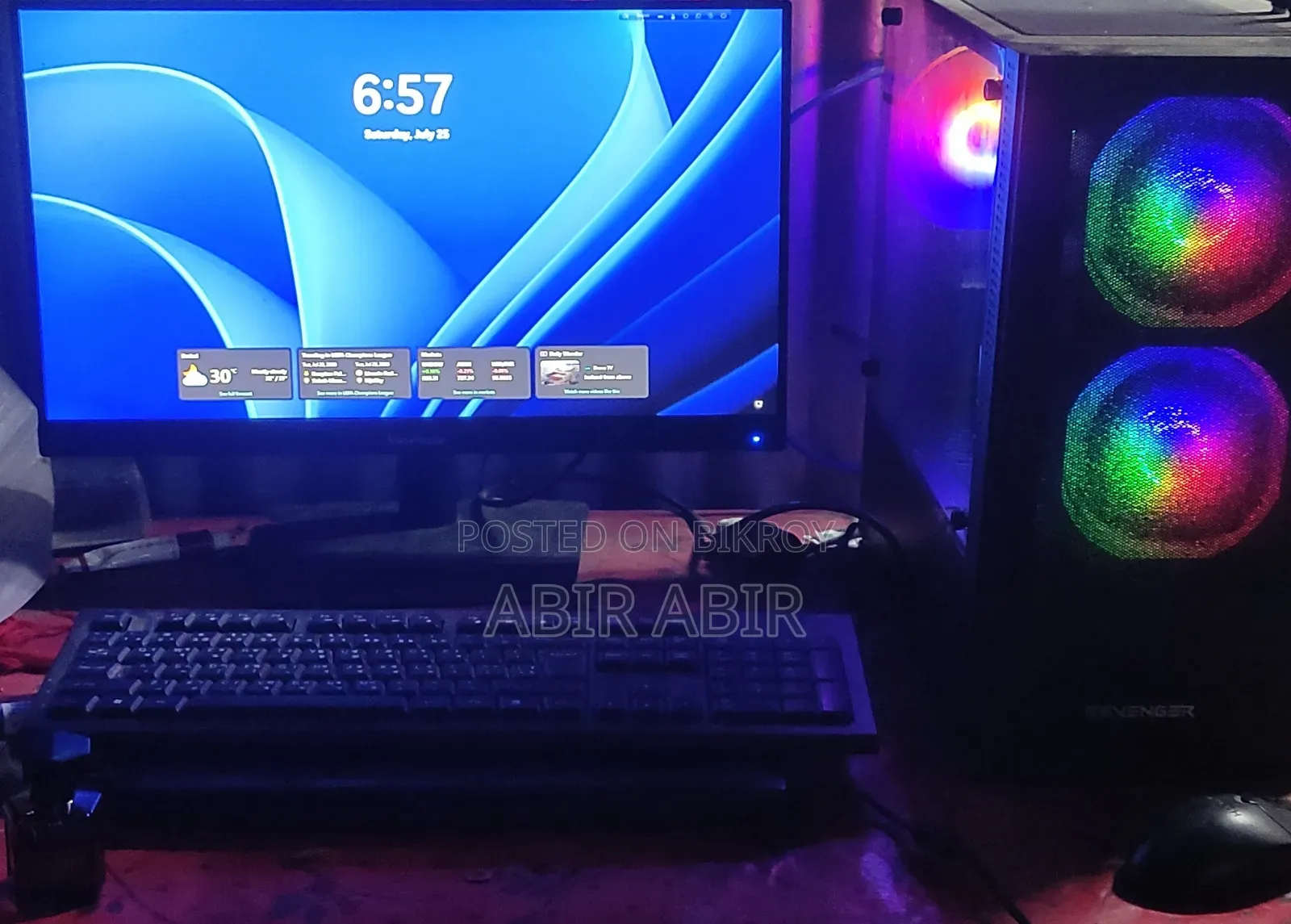 Desktop Computer MSI model 16GB AMD Ryzen 5 SSD 512GB