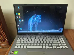 Laptop ASUS 4GB AMD Ryzen 5 SSD 1T