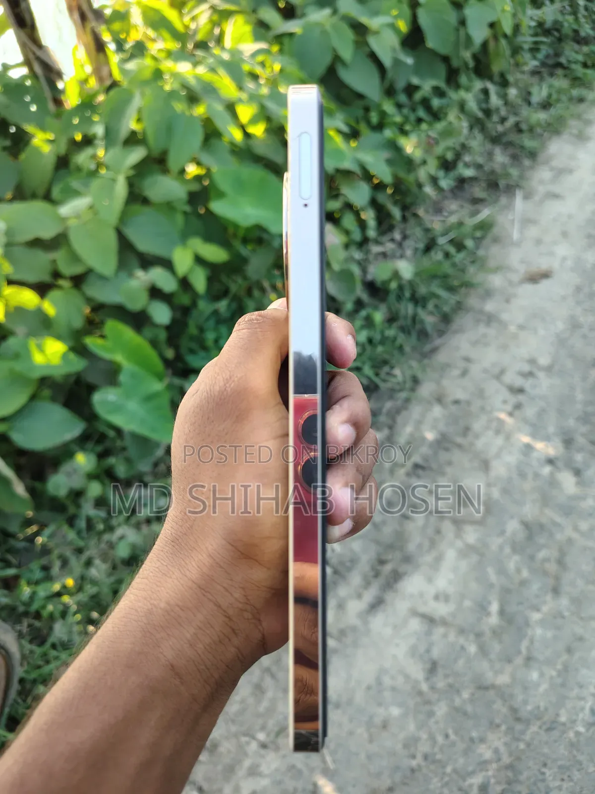 নতুন রিয়েলমি ১১ ৫জি ২৫৬ জিবি গোল্ড
