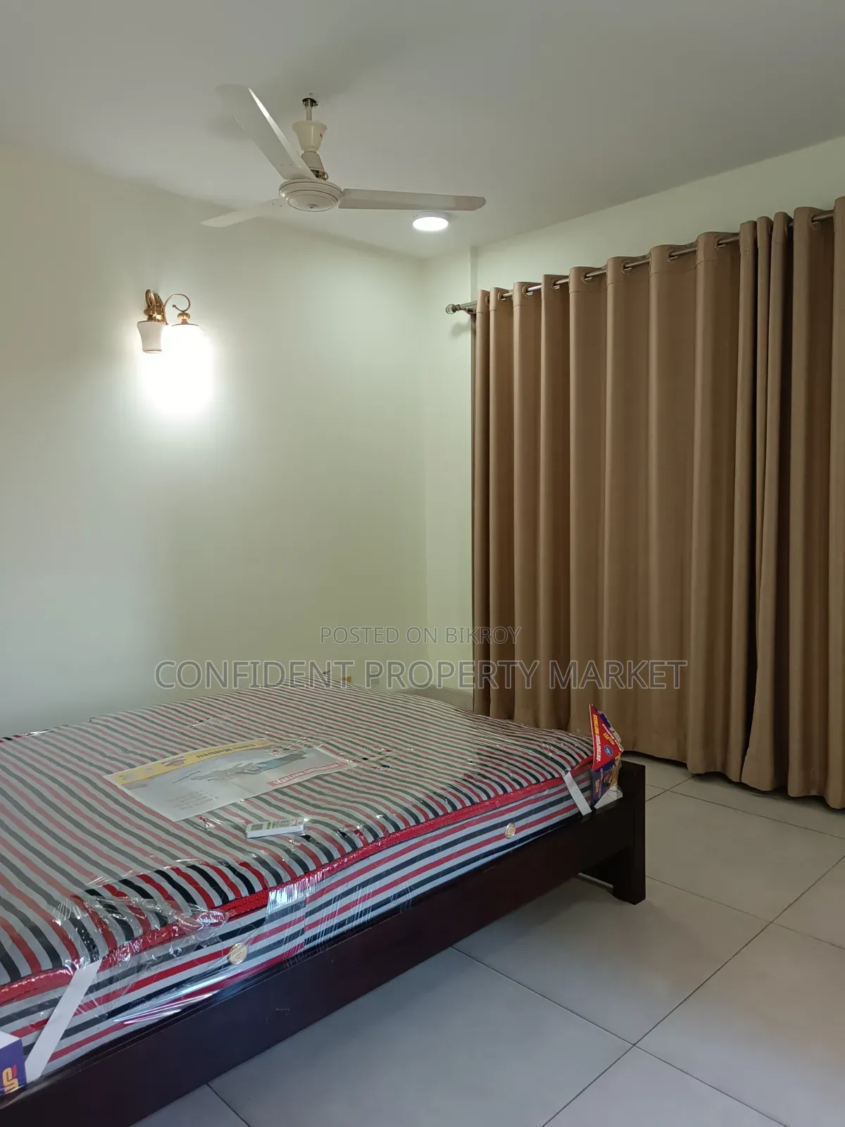 বারিধারায় আসবাবপত্রসহ ৩ বেডরুমের অ্যাপার্টমেন্ট ভাড়া দেওয়া হবে