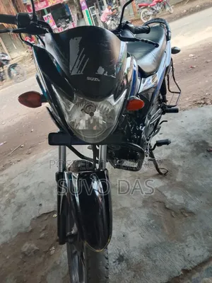 নতুন টিভিএস স্ট্রাইকার ১২৫ ২০২৪ পিংক