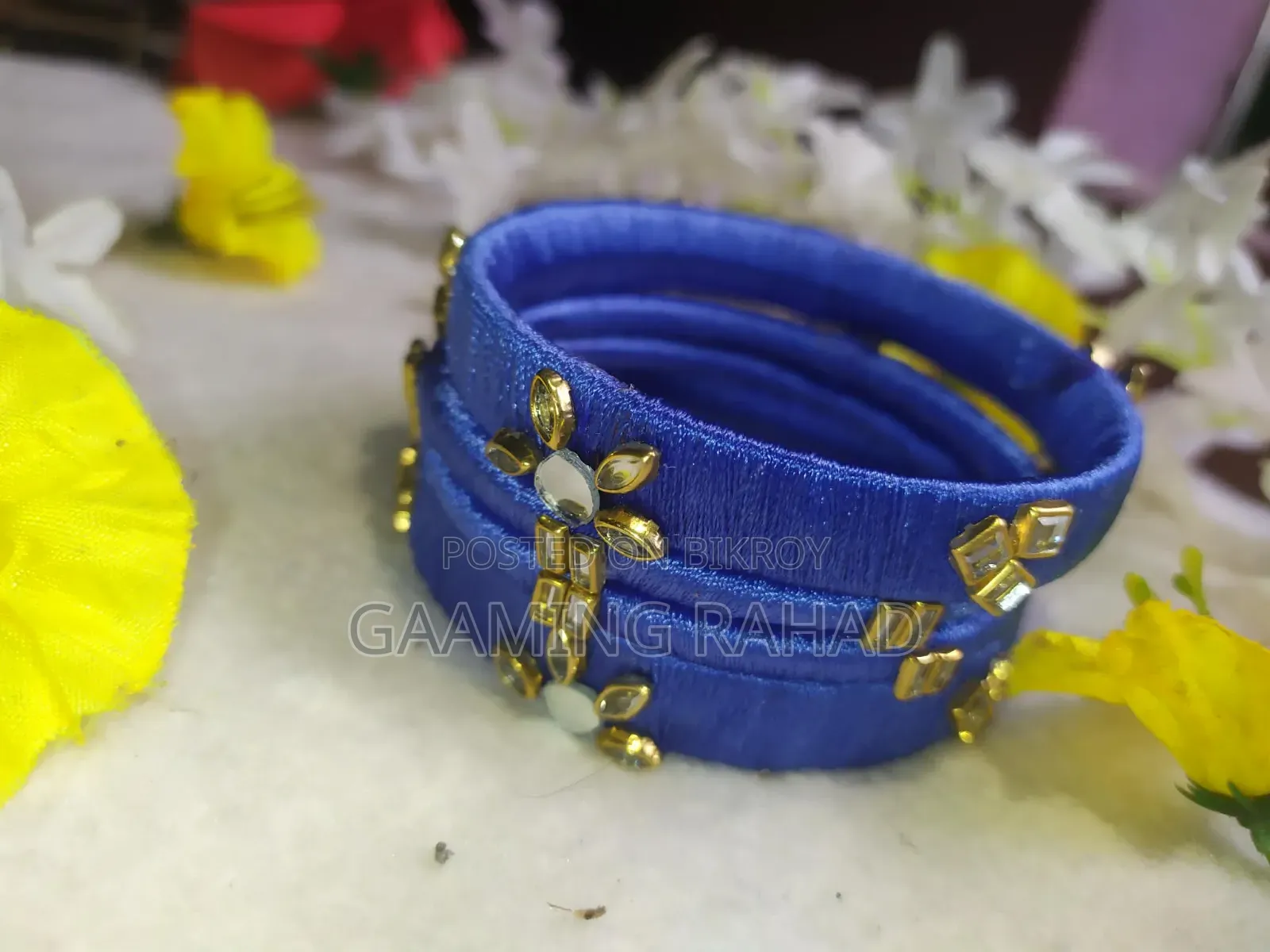 Royal Blue Kundan ১ পিিস ৪ টা ডিজাইন একদম ইউনিক ১ সেট ২৮০ টাকা মাত্র
