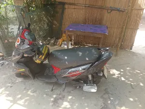 ইয়ামাহা ২০২১ কালো