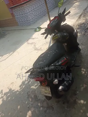 ইয়ামাহা ২০২১ কালো