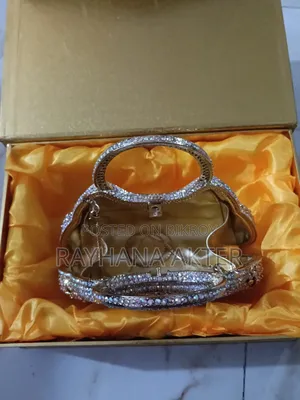 পার্টি ক্লাচ ব্যাগ বিক্রি করব