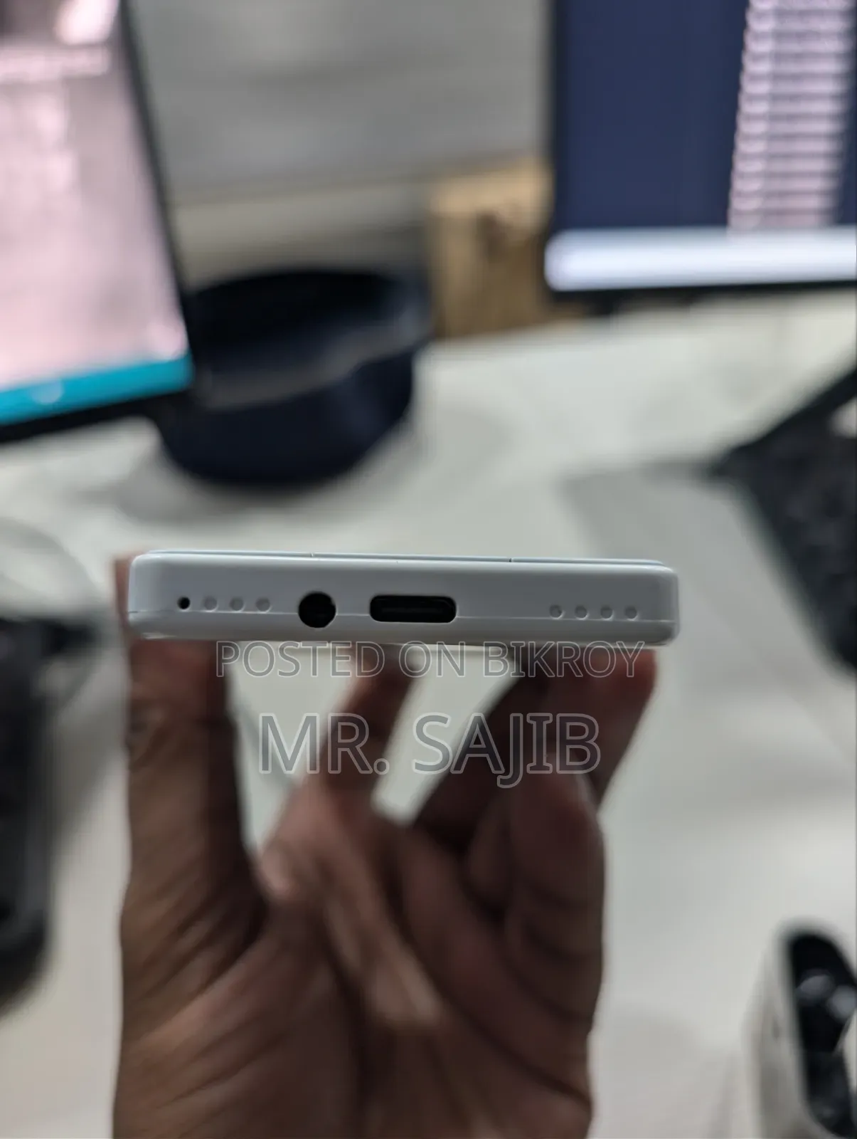 এক্সট্রা এক্স১০ হোয়াইট