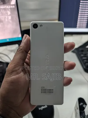 এক্সট্রা এক্স১০ হোয়াইট