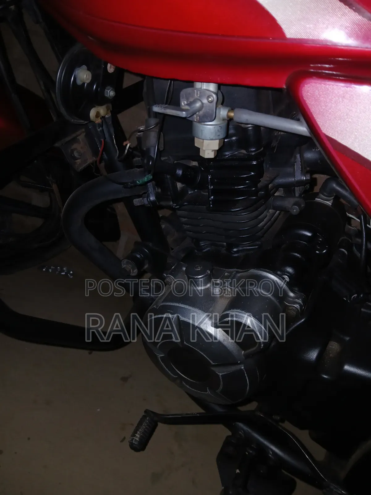 Bajaj Discover 100 2013 Red