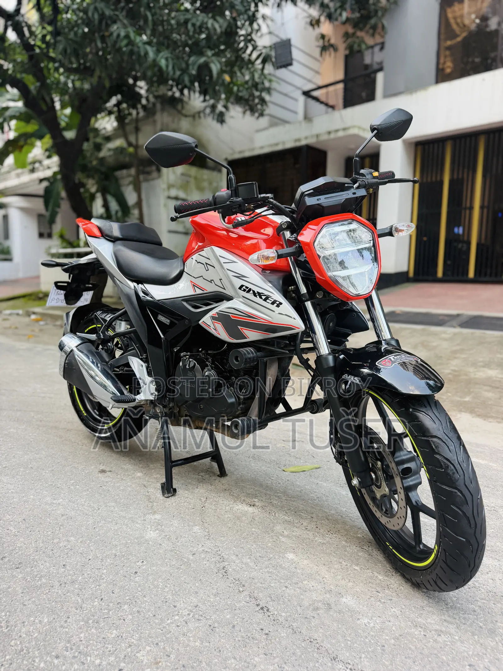 Suzuki Gixxer 2025 Gray