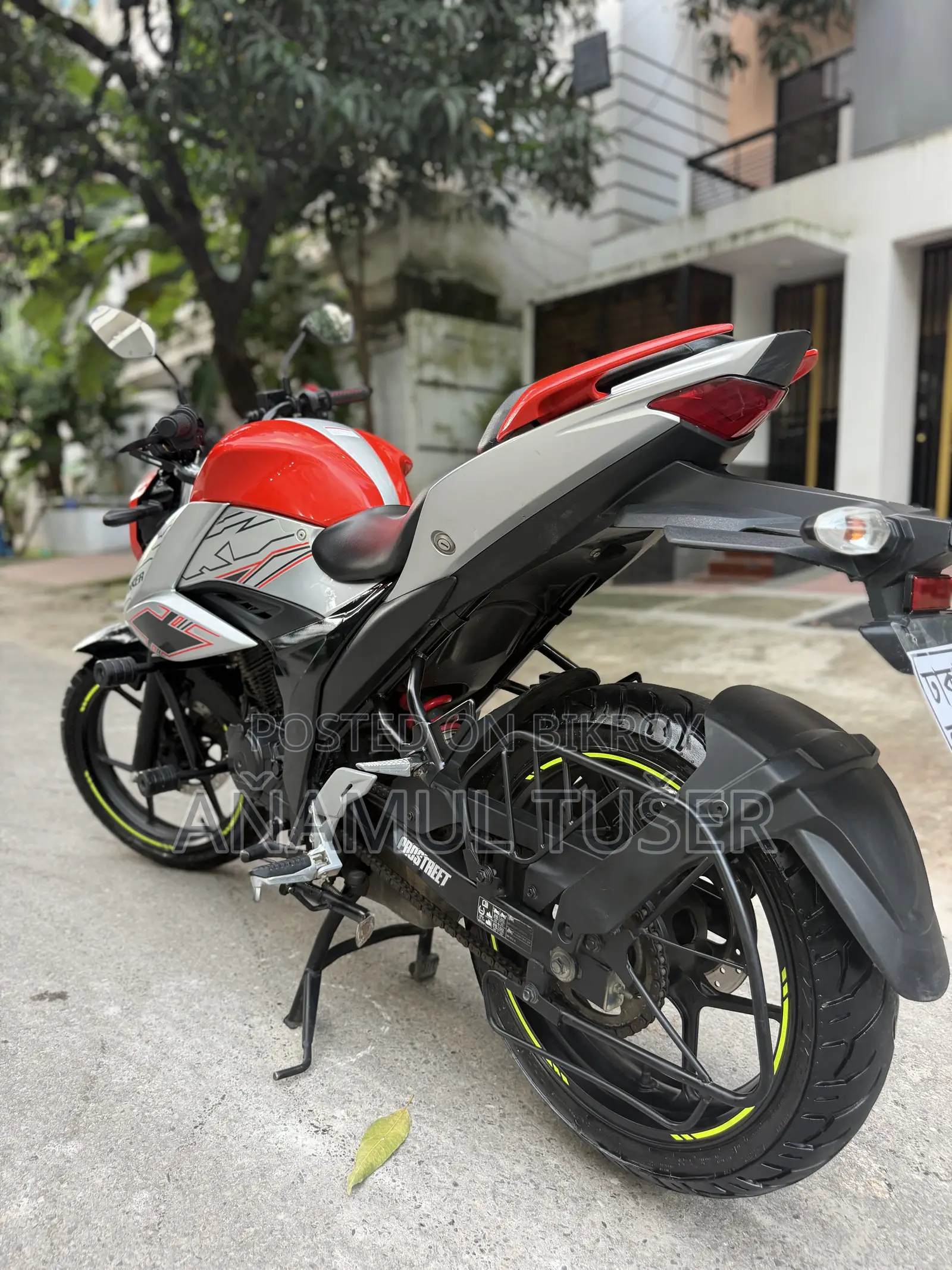Suzuki Gixxer 2025 Gray