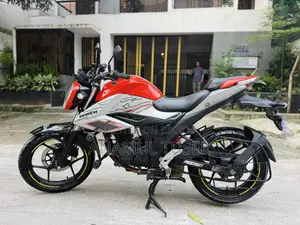 Suzuki Gixxer 2025 Gray