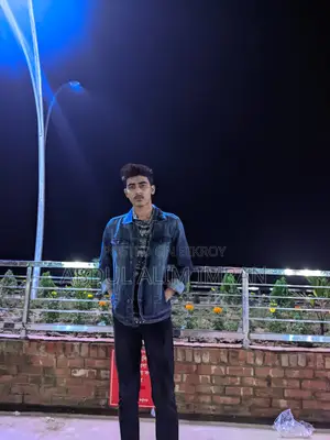 শপিংমলে স্টাফ লাগবে