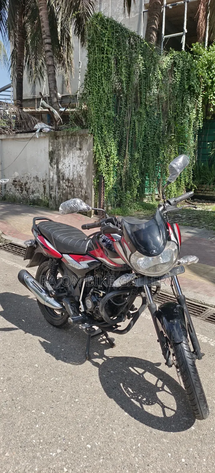 New Bajaj Discover 125 2021 Black