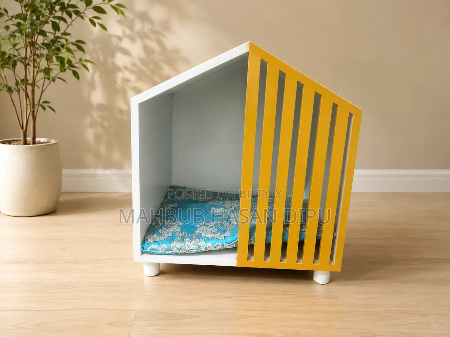 এটি একটি আধুনিক ও আকর্ষণীয় বিড়ালের ঘর (Cat House)।
