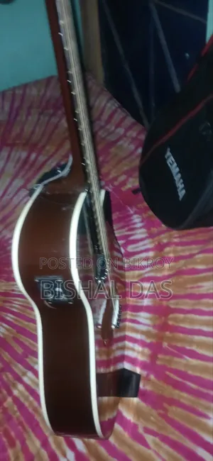 নতুন ইয়ামাহা গিটার
