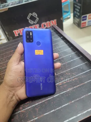 Tecno Pova 4 128 GB Blue