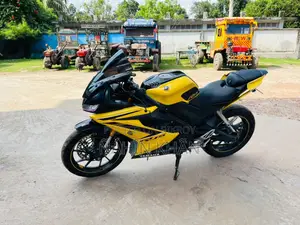 Yamaha R15 V3 2019 Yellow