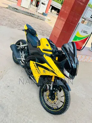 Yamaha R15 V3 2019 Yellow