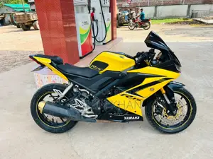 Yamaha R15 V3 2019 Yellow