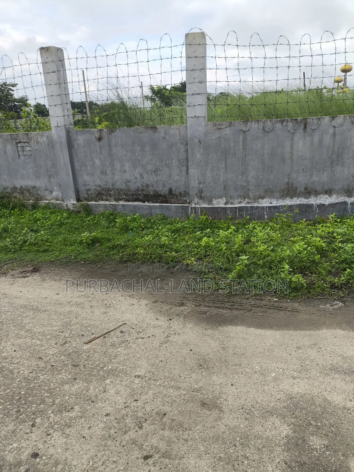 100/30 Ft Road Corner 3 Katha Plot Urgent Sale Sector: 18, Purbachal.